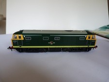 Heljan 00 diesel locomotive class 35 Hymek Bo-Bo in BR green.