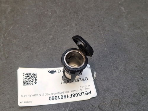 12 V socket