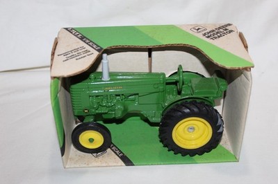 Vintage Ertl JOHN DEERE Model  M  Collectors Edition NIB 1/16 Edition