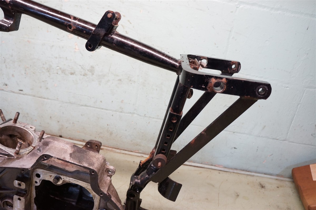 1965-1976 XLH XLCH 溶接済みフレーム 1976 Harley Sportster Ironhead XLCH1000 XLH XL 1000 XLCH