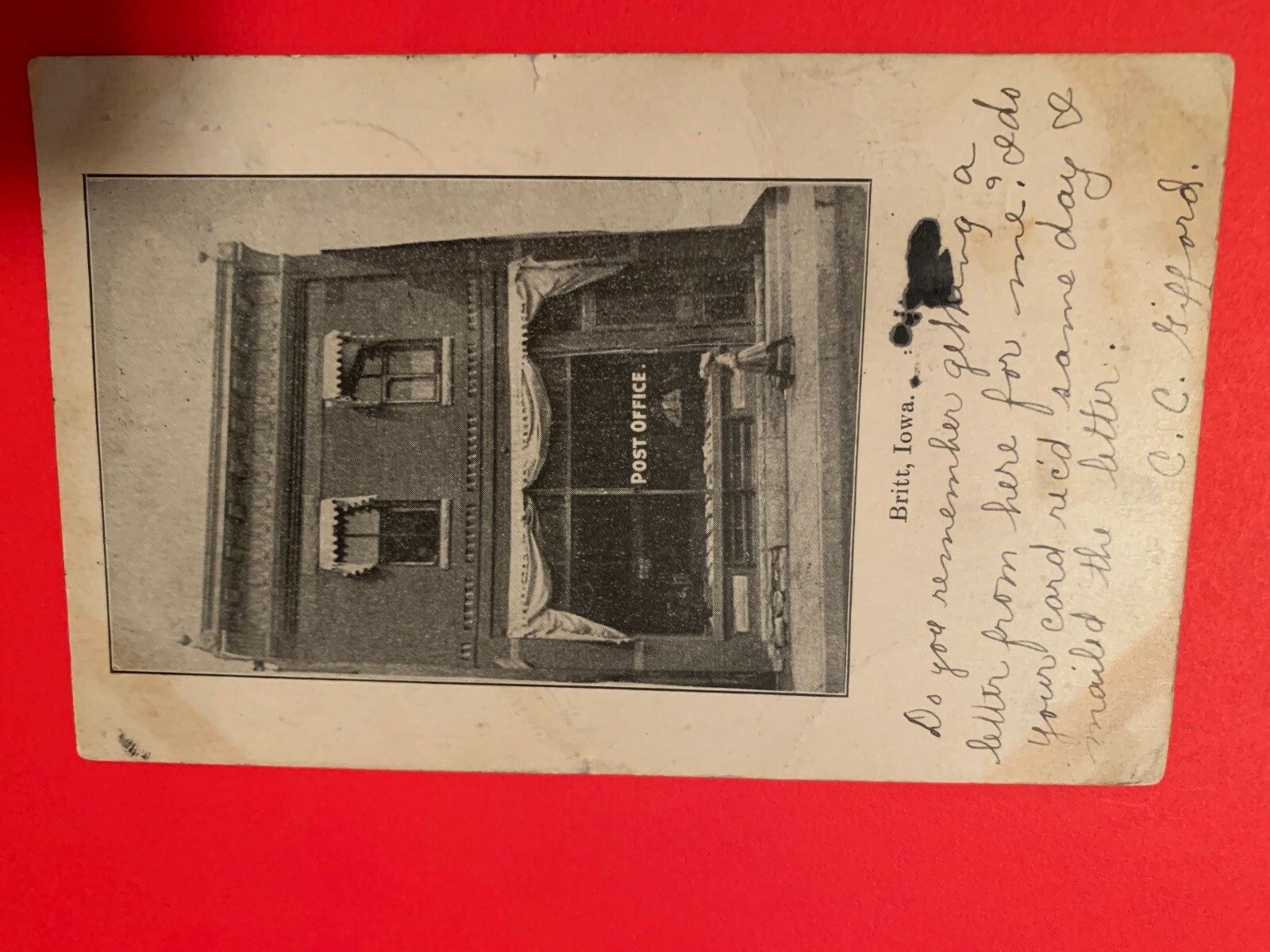 POST OFFICE POSTCARD BRITT IOWA POSTED 1906 POSTCARD OF POST OFFICE