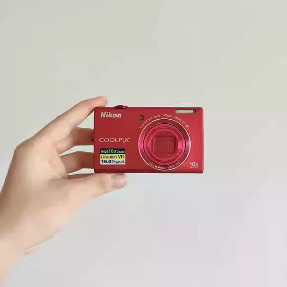 Nikon COOLPIX S6200 16.0 MP 10x Optical Zoom Digital Camera Nikon COOLPIX S6200 16.0 MP 10x Optical Zoom Digital Camera