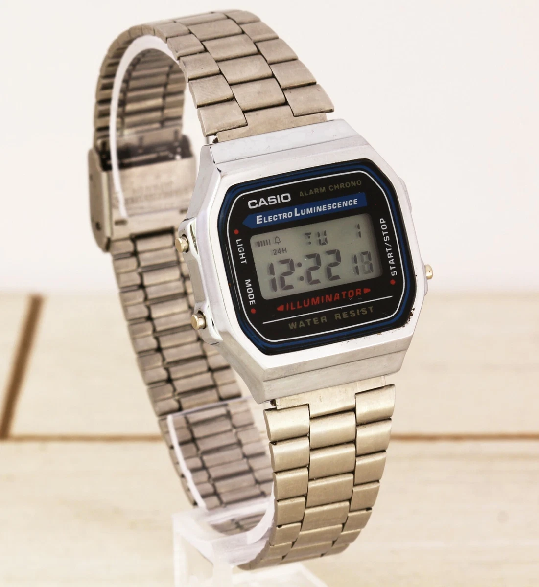 Casio water resistant store 5 bar illuminator