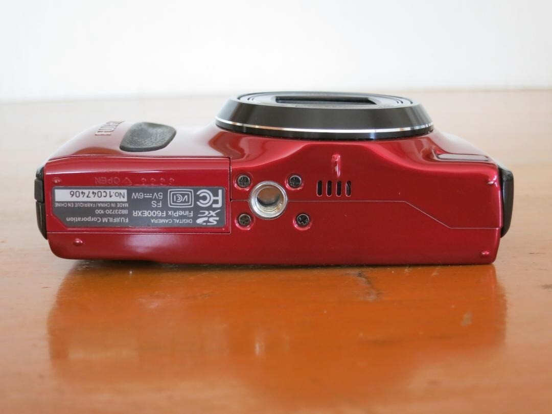 FUJIFILM FinePix F600EXR Red Digital Camera 16.0MP 18x