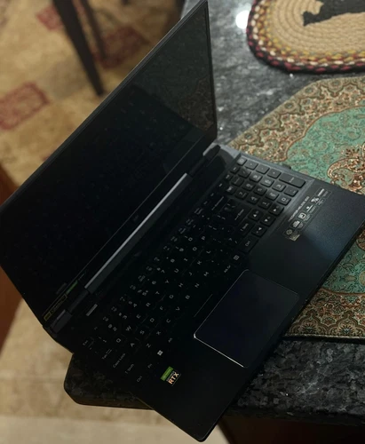 Acer Predator Helios 300  15.6" (1TB SSD, Intel Core i7 12700H, 2.40 GHz, 16GB)