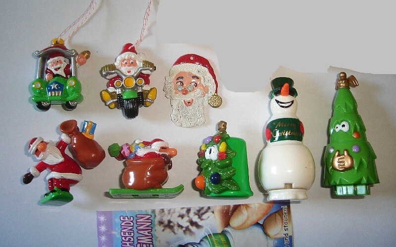 CHRISTMAS SANTA CLAUS TOYS & FIGURINES 2003 KINDER SURPRISE