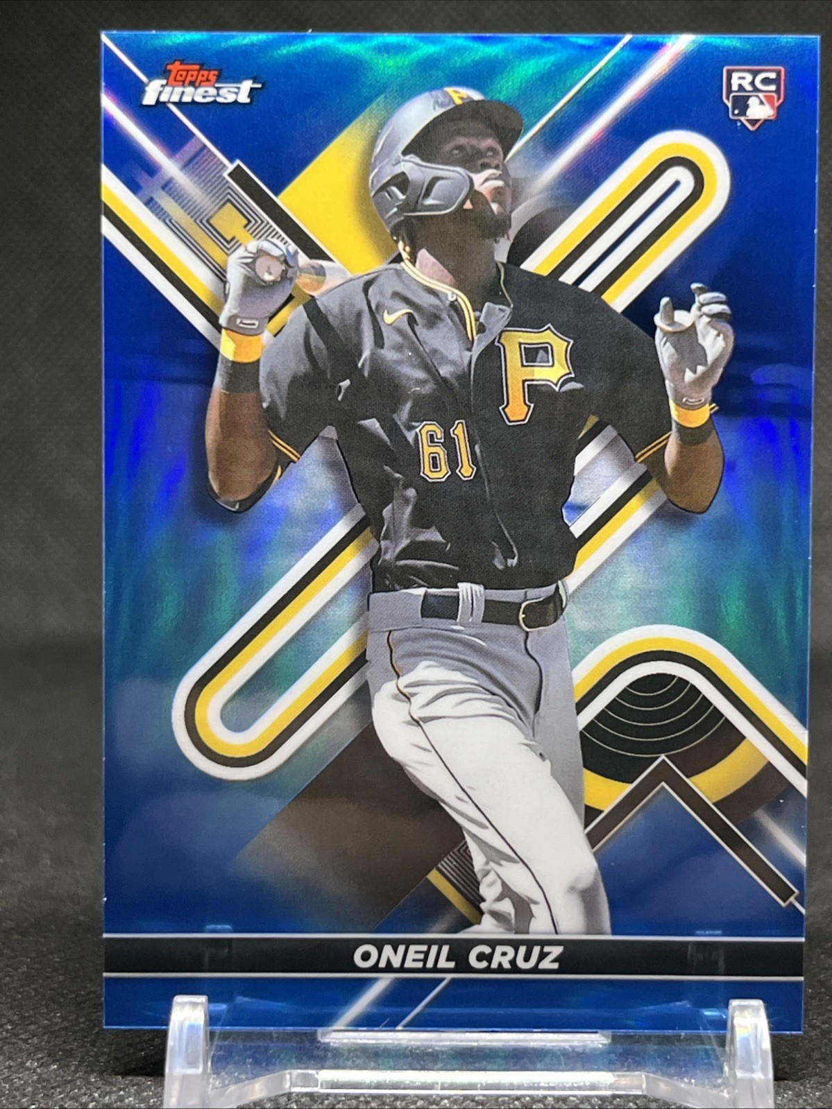 2022 Topps Finest - Oneil Cruz #16 Blue Refractor /150 (RC)