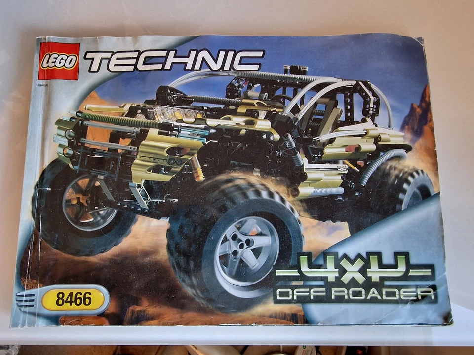LEGO Technic 8466 4x4 Off Roader, photo 2 of 5