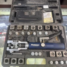 Mastercool 72475-PRC Universal Hydraulic Flaring Tool Set