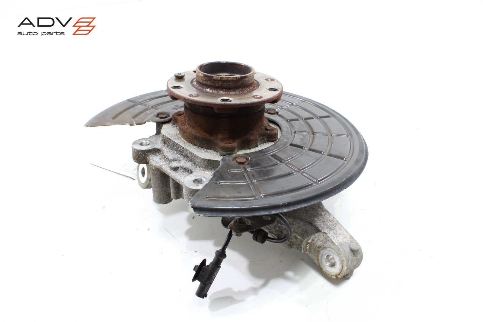 2017 - 2020 MASERATI LEVANTE REAR LEFT DRIVER SIDE SPINDLE KNUCKLE HUB OEM