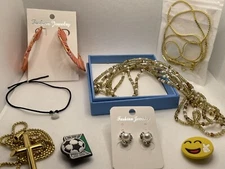 miscellaneous jewelry lot