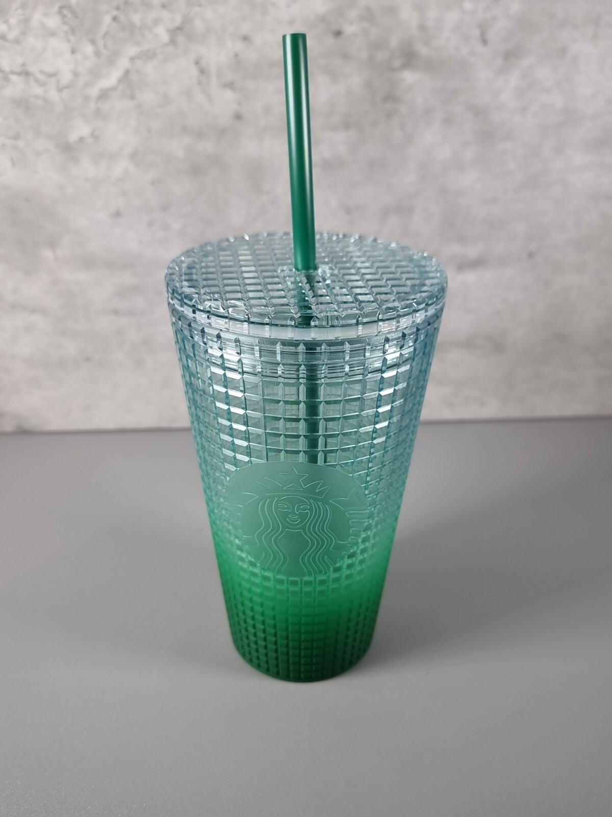 Starbucks Green Gradient Tumbler  Mug Cold Cup With Straw  Retired Design 16oz
