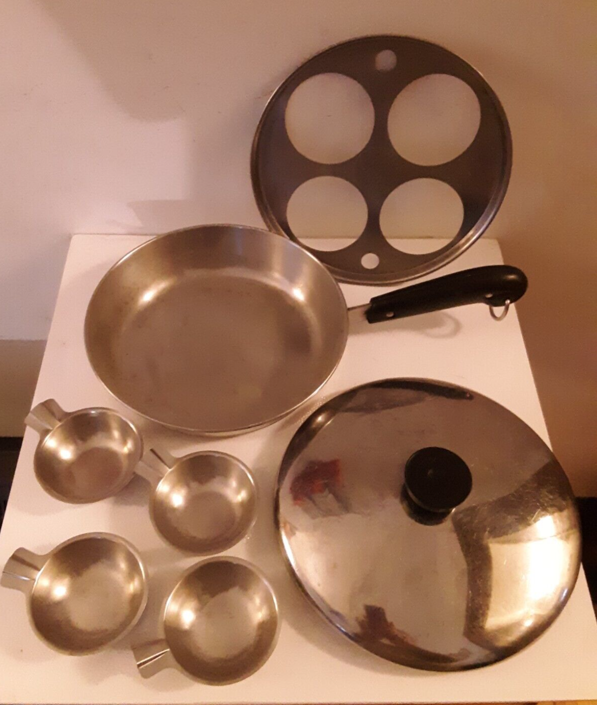 Vintage Pre-1968 Revere Ware 4-Cup Egg Poacher- 8