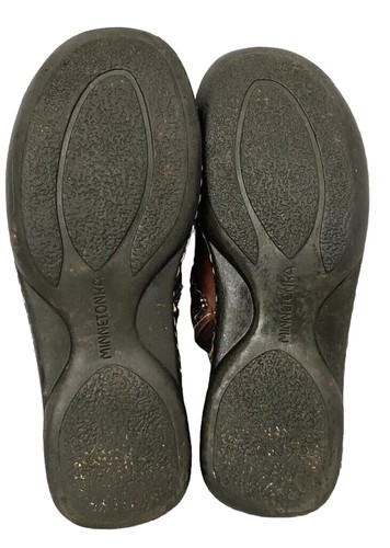 Minnetonka Women's Sz 7 Loafers Slides Slip on Shoes Brown Leather - Picture 6 of 6