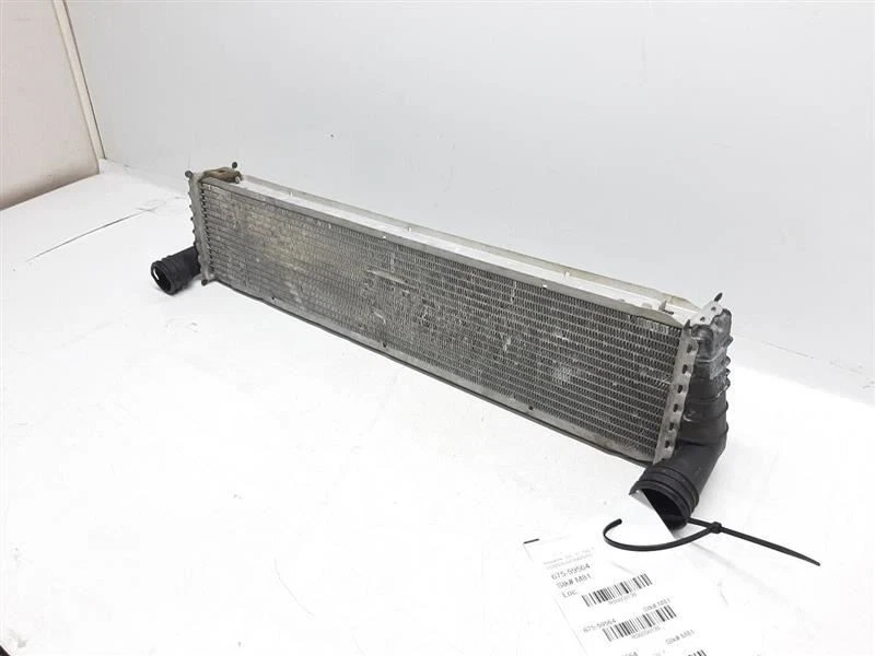 Porsche 911 997 Radiator Center 99710603702 - Image 2 of 4