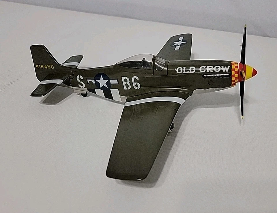 Liberty Classics Spec Cast Old Crow P-51D Mustang 1/48 Scale Diecast Bank - Image 2 of 4