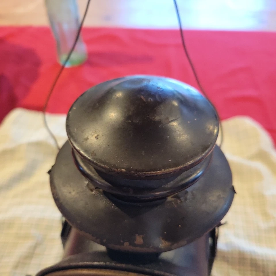 Antigua linterna vintage de conducción de coche de transporte sin marca falta vidrio  Foto 3 de 4