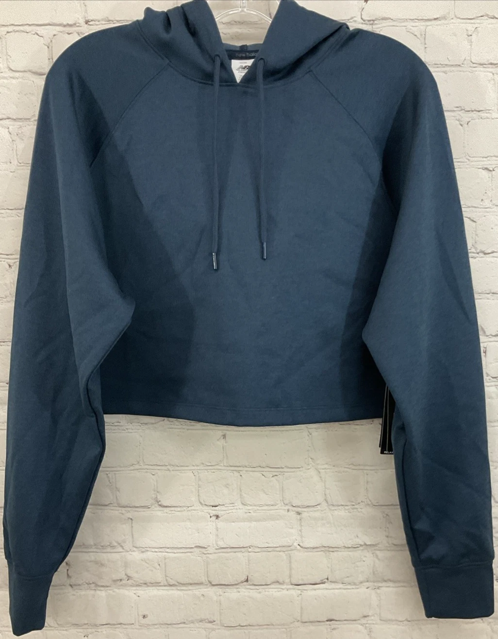 New Balance Energize Cropped Hoodie Womens Medium Heathered Relaxed Drawstrings
