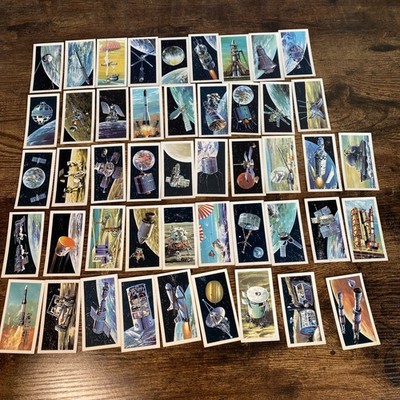 Vintage 70 s The Race Into Space Collectible Set Cards Sci Fi Man Cave Planets