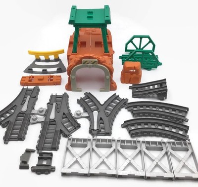 Trackmaster Thomas Parts Lot: 5 in 1 Track Builder Set Replacement Tunnel Bridge