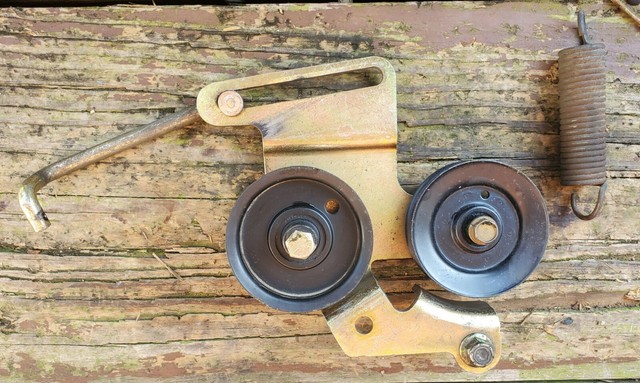 MTD Cub Cadet LTX1042 Ctr Dbl Idler Bracket Assy 78306027B w/Pulleys