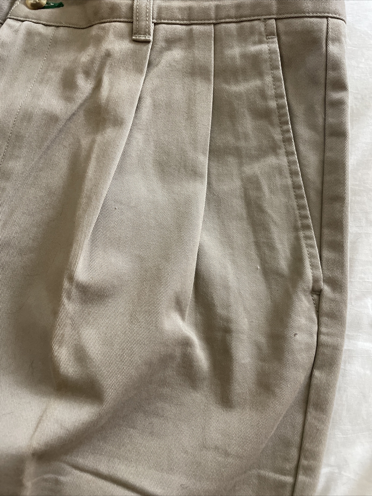 Tommy Hilfiger Mens Classic Chino Pant Beige, Pleated Relaxed Fit 36W x