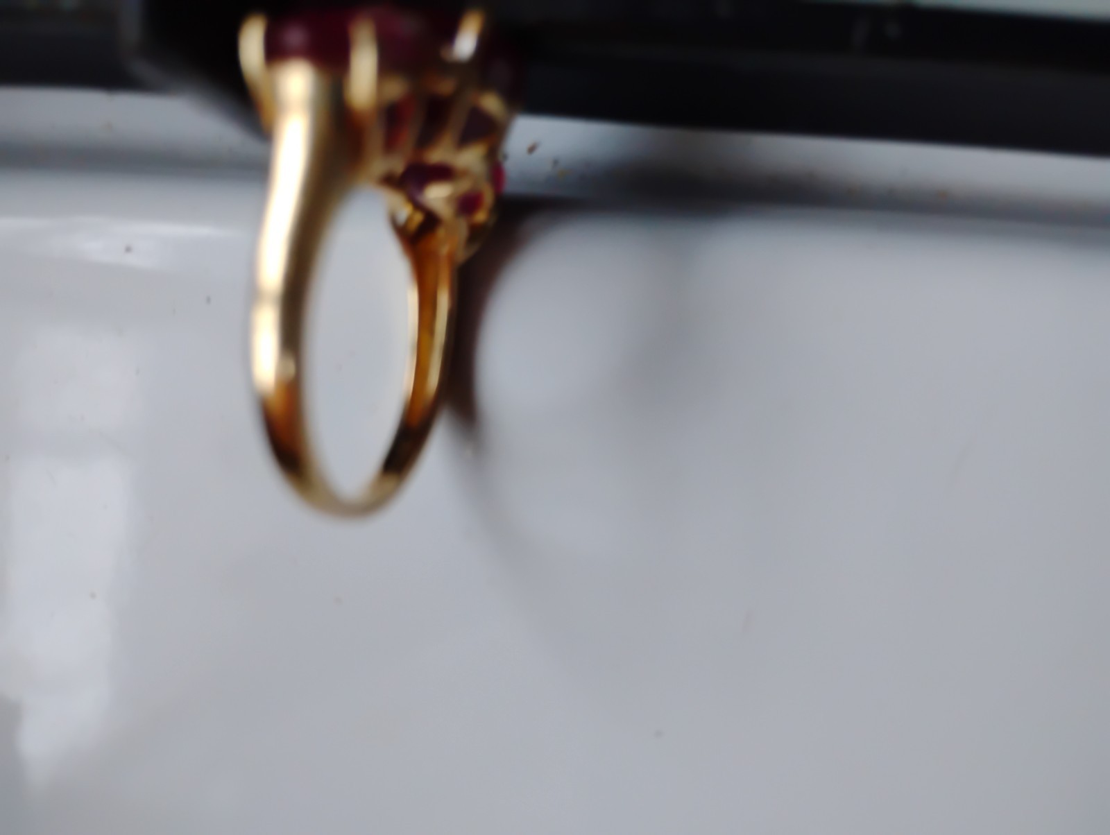 5.6 gr. 10 k solid gold ruby ring - image 10