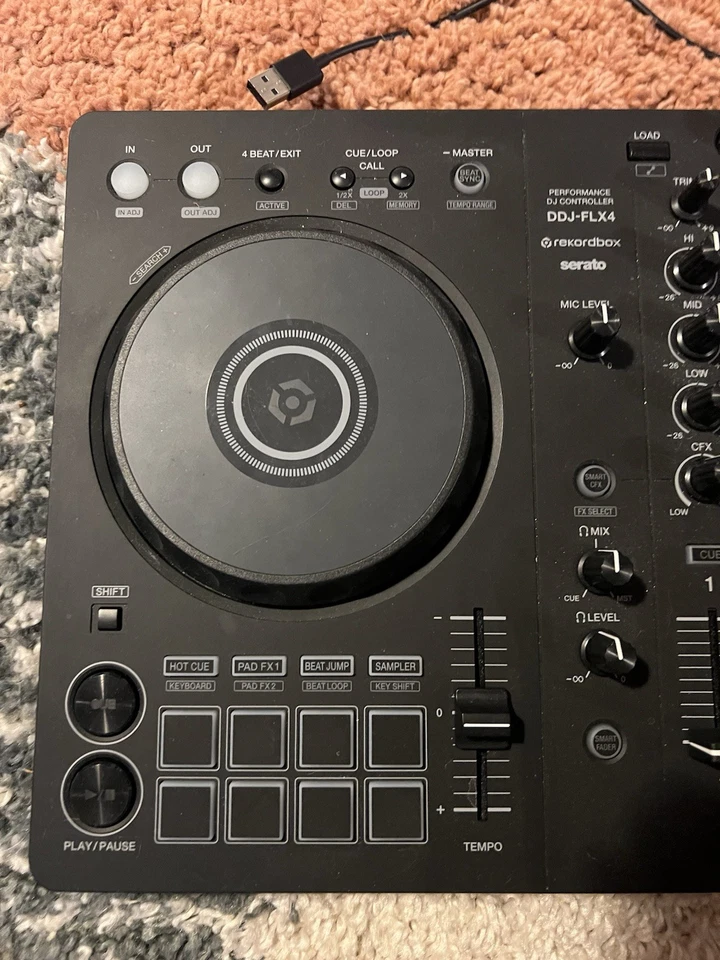 PIONEER DJ DDJ-FLX4 2-Channel DJ Controller Black Rekordbox Serato Compatible - Image 2 of 4
