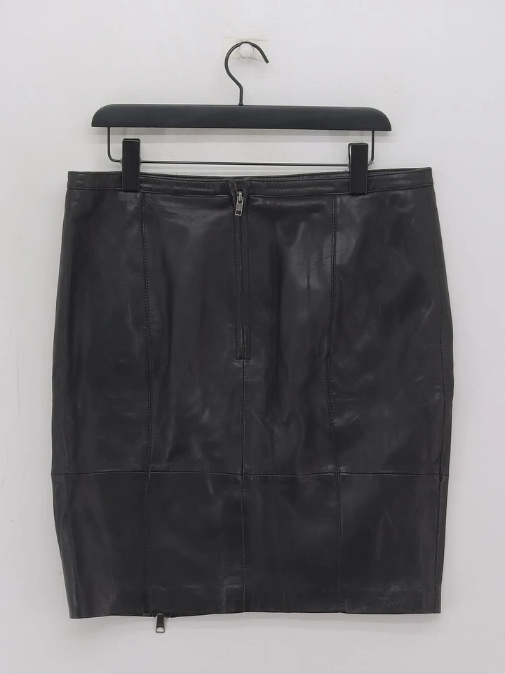 Mint Velvet Women's Mini Skirt UK 16 Black Leather with Polyester Short Mini - Image 2 of 4
