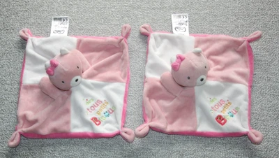 MOTS D'ENFANTS 2 DOUDOU CHAT OURS PLAT ROSE BLANC DES TOUS PETITS BISOUS KOM9 - Photo 1/2