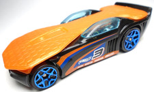 2013 HOT WHEELS HW SOLAR REFLEX 3 BLACK & ORANGE 1:64 DIECAST 2 3/4" RACE CAR