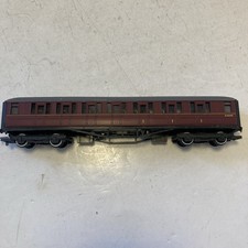 Hornby R4055A BR ex LNER Gresley Composite Coach E18249E in BR Maroon Livery