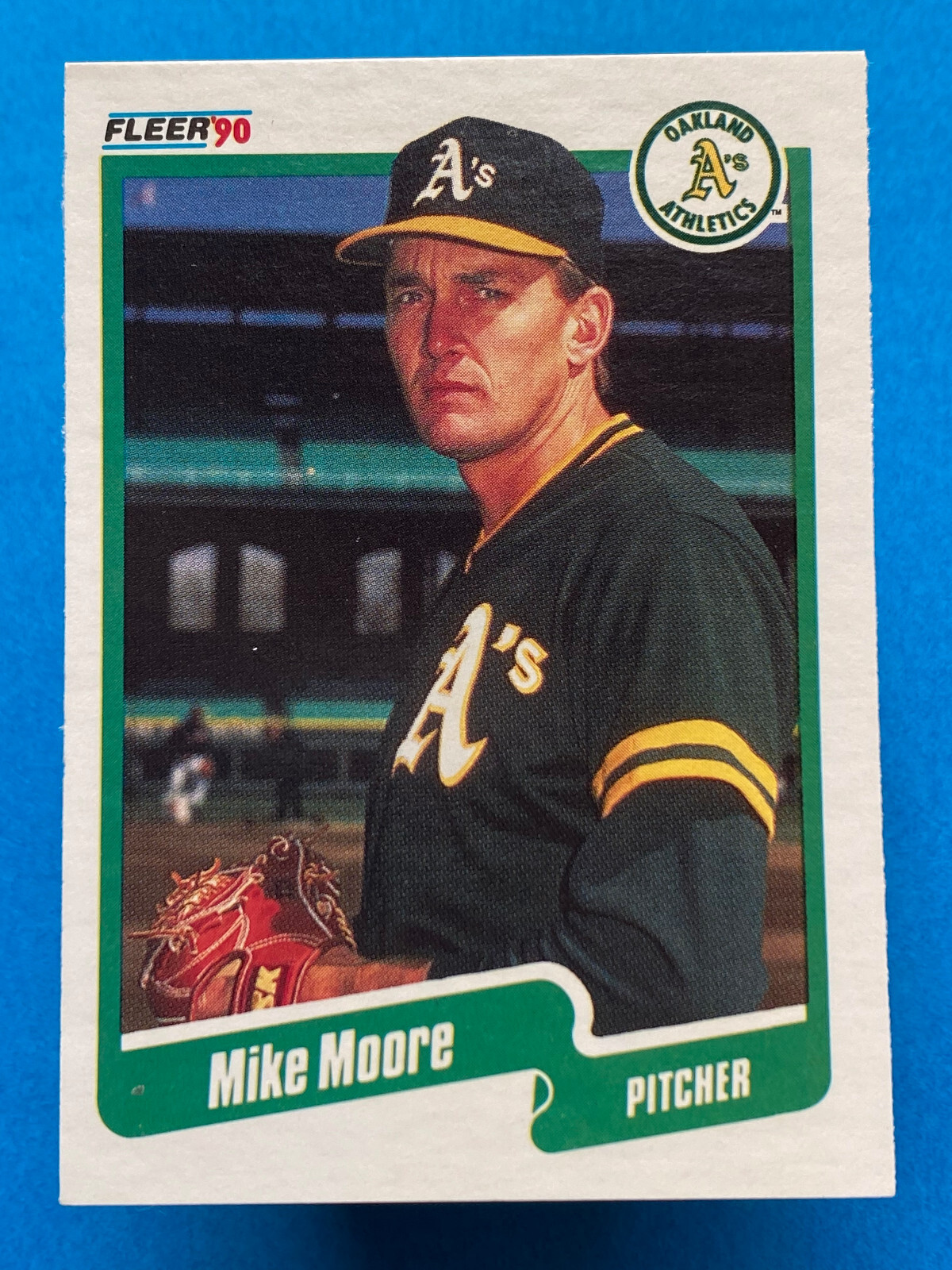 1990 Fleer Mike Moore #16 Oakland Athletics