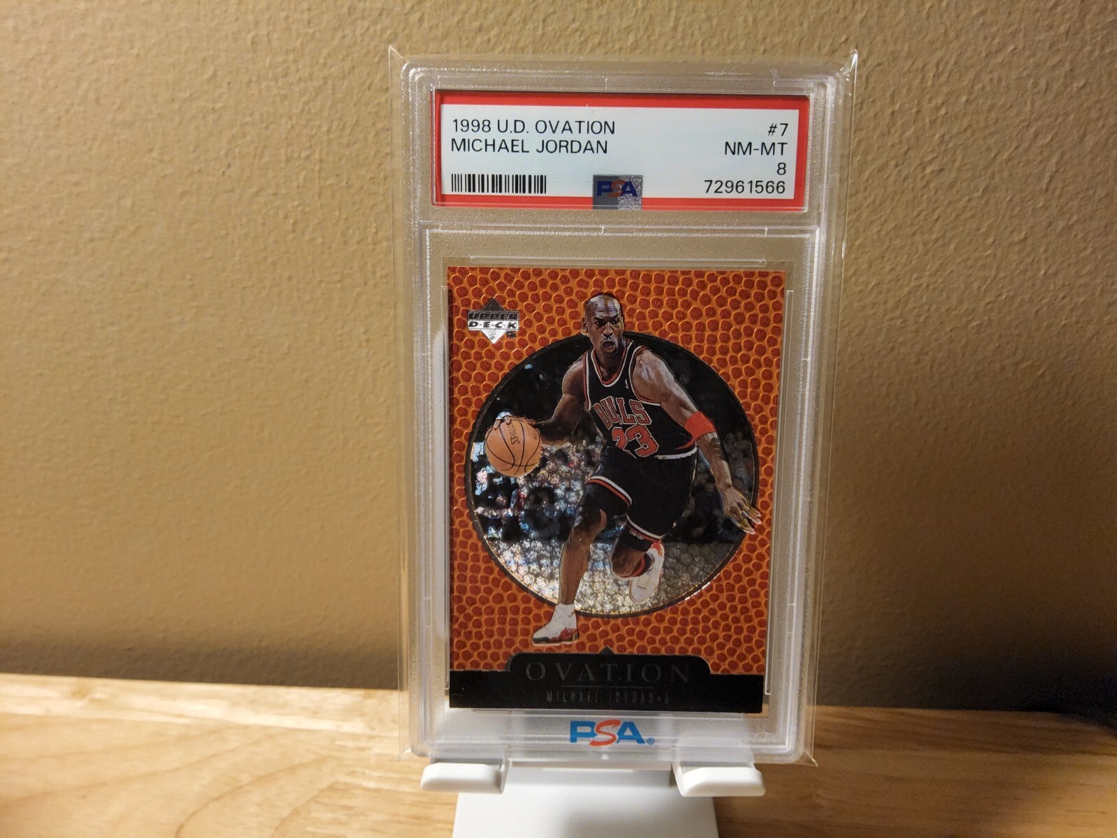 1998 Upper Deck Ovation - #7 Michael Jordan PSA 8