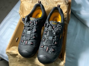 keen braddock low steel toe