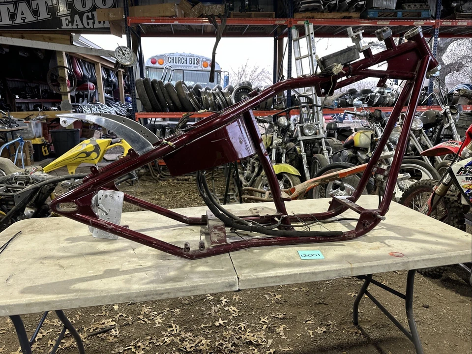 Cuadro rígido rígido para motocicleta Big Dog Chopper 2003 Pitbull tanque de aceite puntal 250 Foto 2 de 4