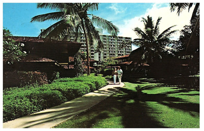 Royal Lahaina Resort on 50 Acres of Lush Grounds Kaanapali Beach Hawaii Postcard