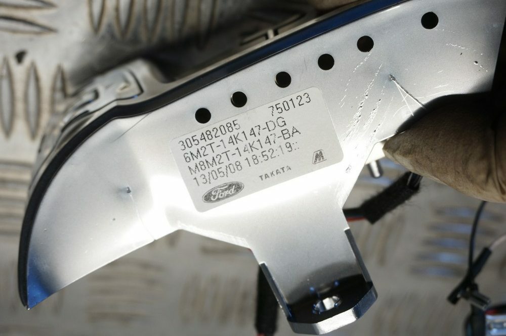 FORD MONDEO MK4 ADAPTIVE CRUISE CONTROL BUTTONS 20072010 AJ08 eBay