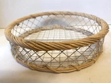 Woven  Basket Wire & Wicker Decorative Round  7" x 2"