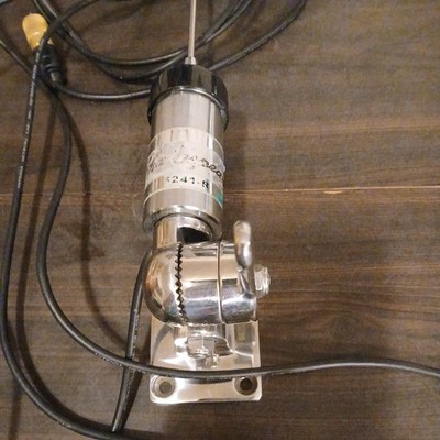  Shakespeare 5241-R marine antenna & mount