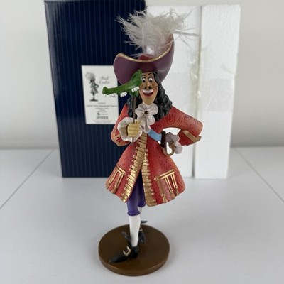 Disney Showcase Haute Couture Captain Hook Masquerade Figurine 4046626 Peter Pan