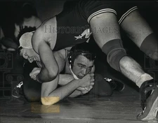 1992 Press Photo Waukesha North;s Allan Fenske Taking Control of His Opponent