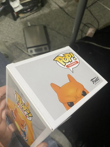 Figura de Pokémon Funko POP #843 CHARIZARD RARA totalmente nueva en caja - Imagen 3 de 4