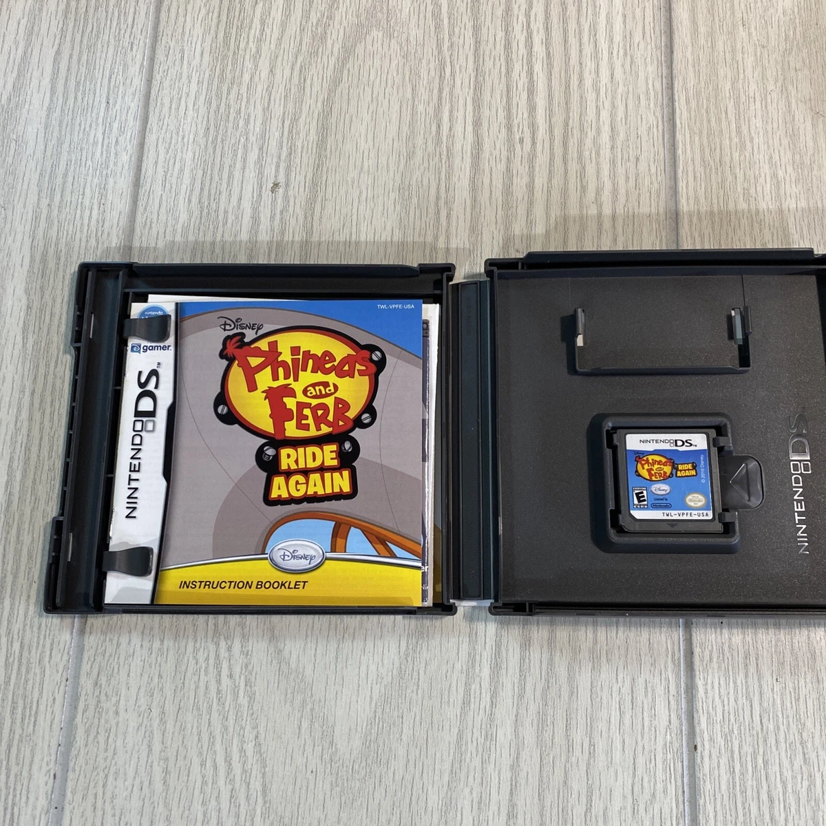 Disney Game 4 Games Nintendo DS Phineas And Ferb, Cars, Cars Mater, Toy Story 3
