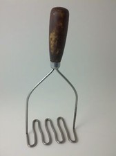Androck Masher with Wooden Handle