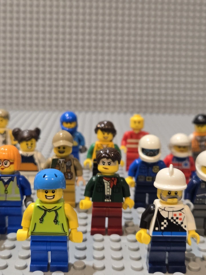 LEGO CITY MINIFIGURES LOT OF 40 - Police Fireman Construction Guys Girls Jungle - Image 4 of 4