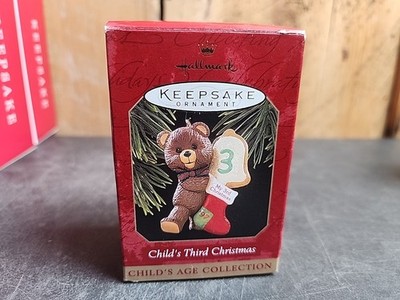 Hallmark 1998 ''Child's Third Christmas'' Bear Age Stocking Keepsake Ornament