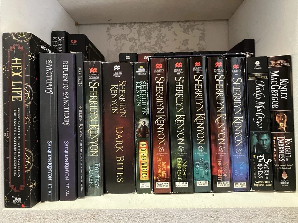 Lot of 52 Dark Hunter Series by Sherrilyn Kenyon Including Chronicles Of Nick Foto 3 de 4