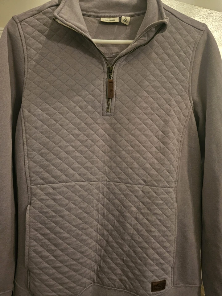 Pullover acolchado púrpura con cremallera pequeña LLBean para mujer Foto 4 de 4