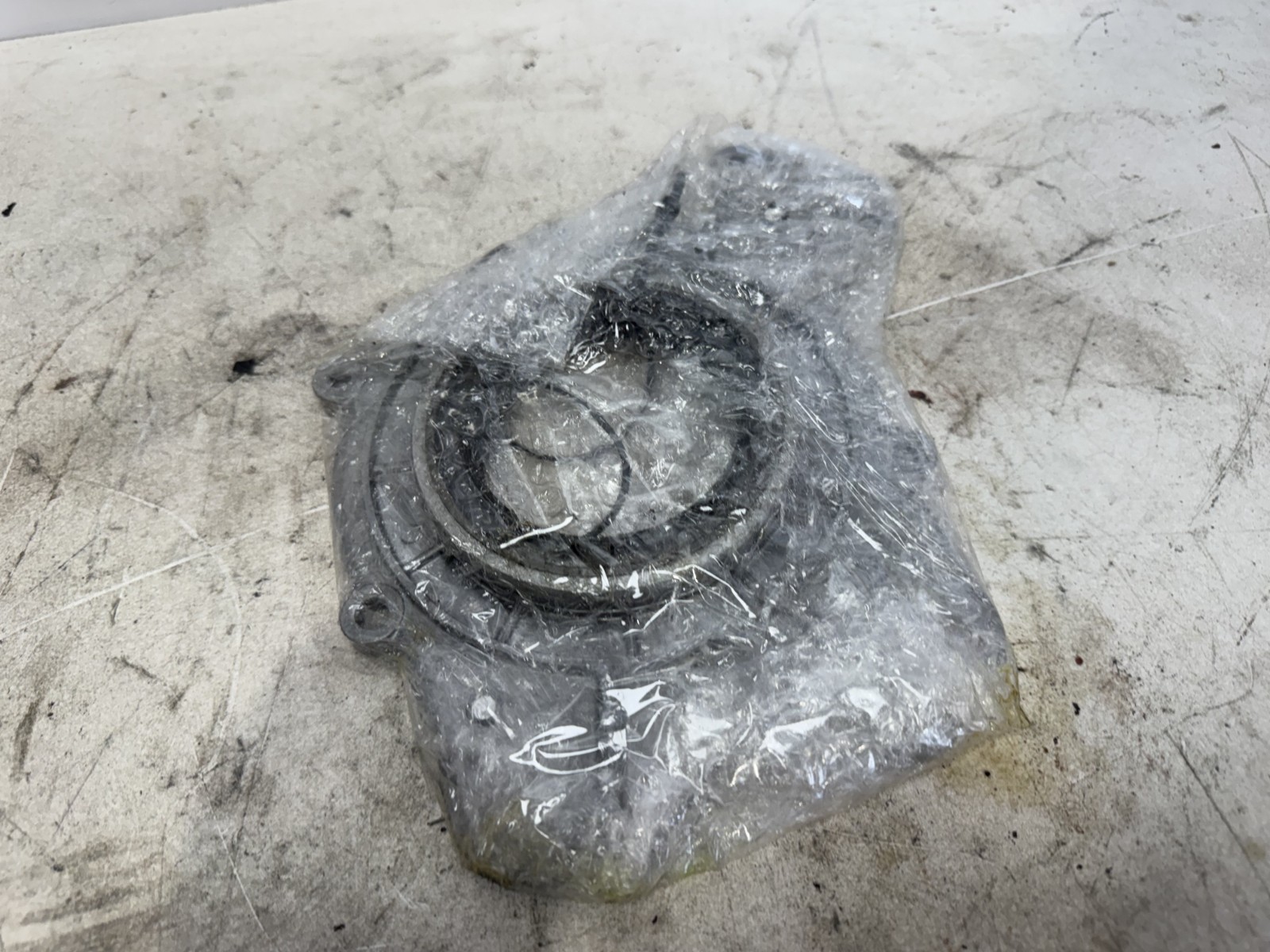 1999 FERRARI F355 CONVERTIBLE OEM U.S. LHD ENGINE REAR MAIN SEAL COVER F129C